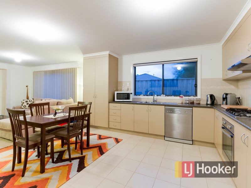 19/31 Syme Road, Pakenham VIC 3810