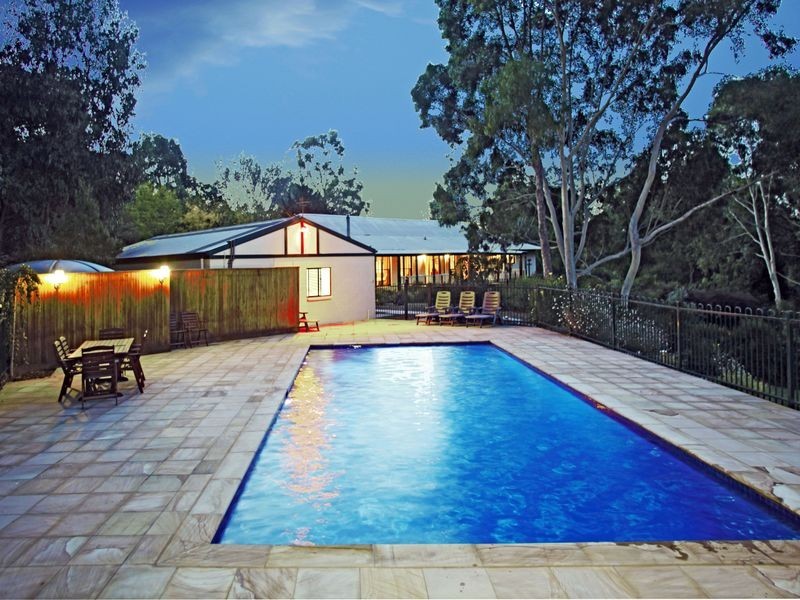 15 Buckland Lane, Pakenham Upper VIC 3810