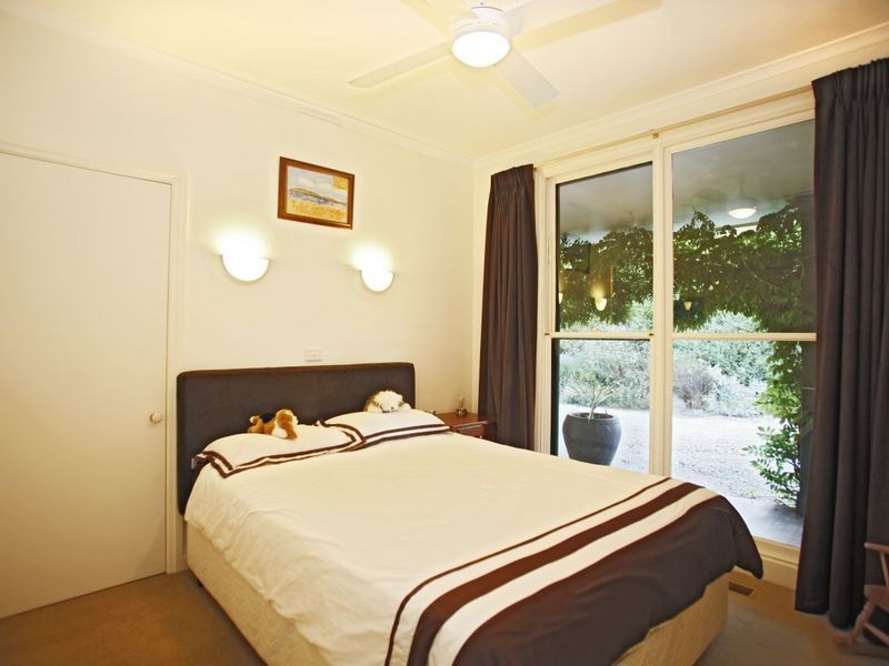 15 Buckland Lane, Pakenham Upper VIC 3810