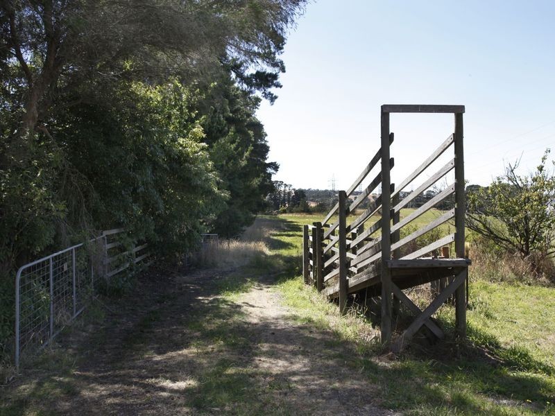 414 Brown Road, Officer VIC 3809