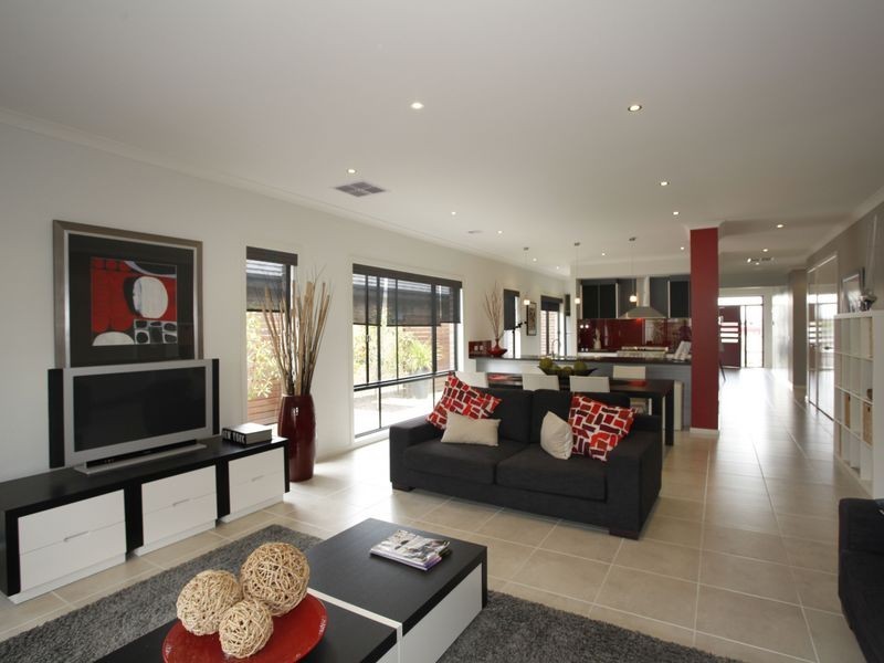 Lot 8/7 Caversham Drive, Pakenham VIC 3810