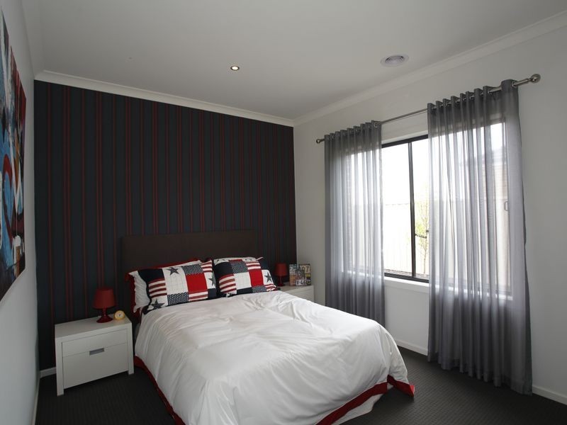 Lot 8/7 Caversham Drive, Pakenham VIC 3810