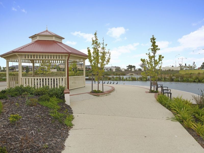 Lot 8/7 Caversham Drive, Pakenham VIC 3810