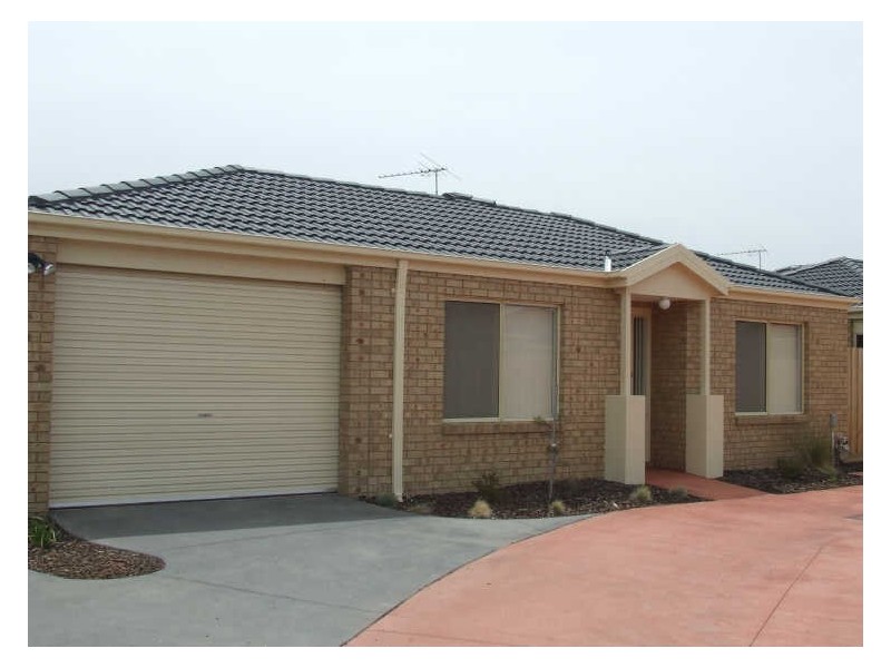 12/21-31 Parman Avenue, Pakenham VIC 3810