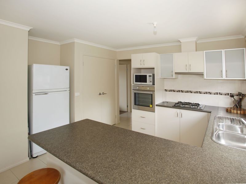 4 Diston Court, Pakenham VIC 3810