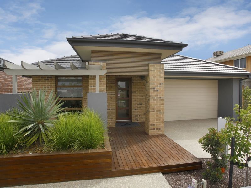 5 Caversham Drive, Pakenham VIC 3810