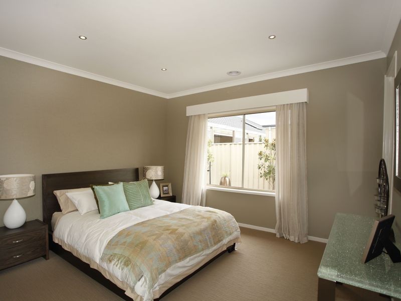 5 Caversham Drive, Pakenham VIC 3810