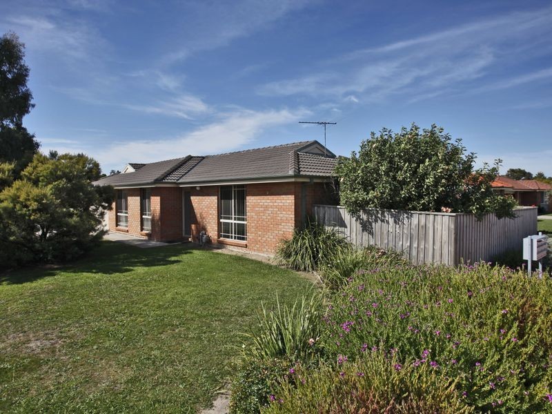 1 Mark Place, Pakenham VIC 3810