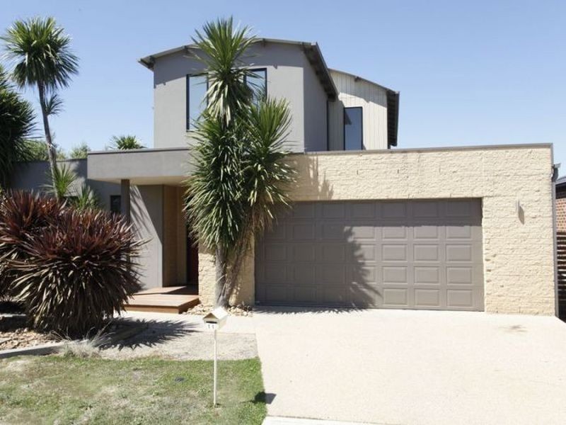 11 Reidel Avenue, Pakenham VIC 3810