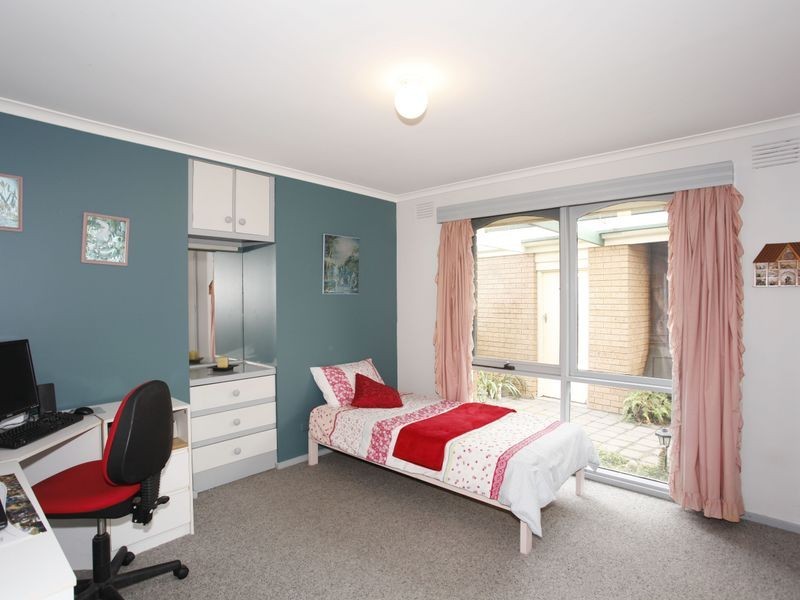 47 Sybella Avenue, Koo Wee Rup VIC 3981