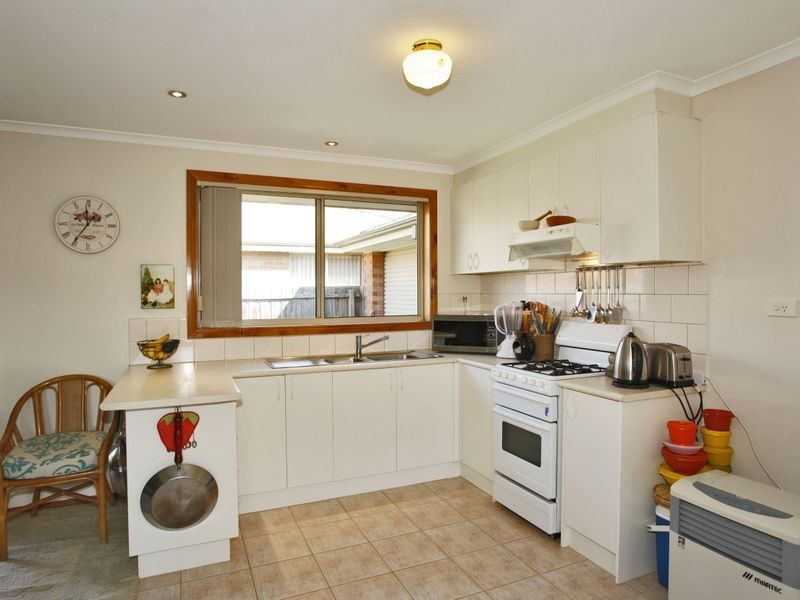 5 Naples Way, Pakenham VIC 3810