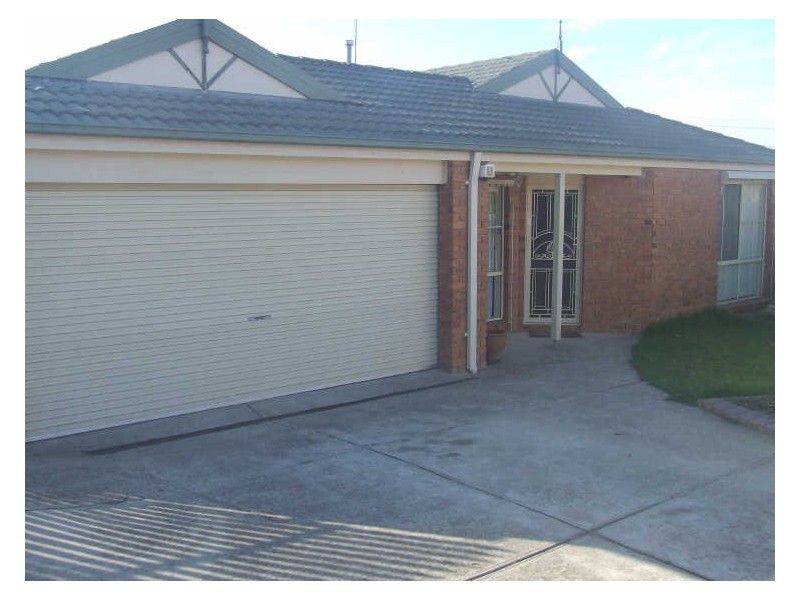 15 Kevin Close, Beaconsfield VIC 3807