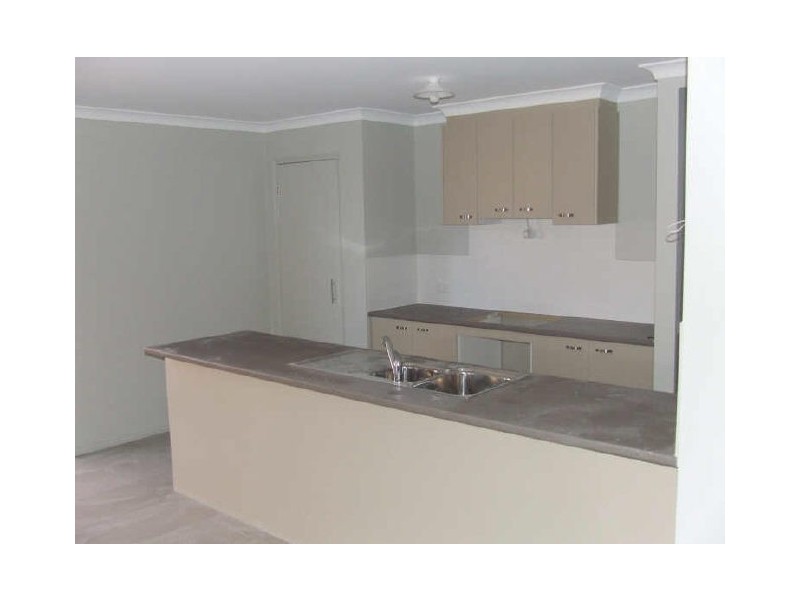 6 Wonboyn Close, Pakenham VIC 3810