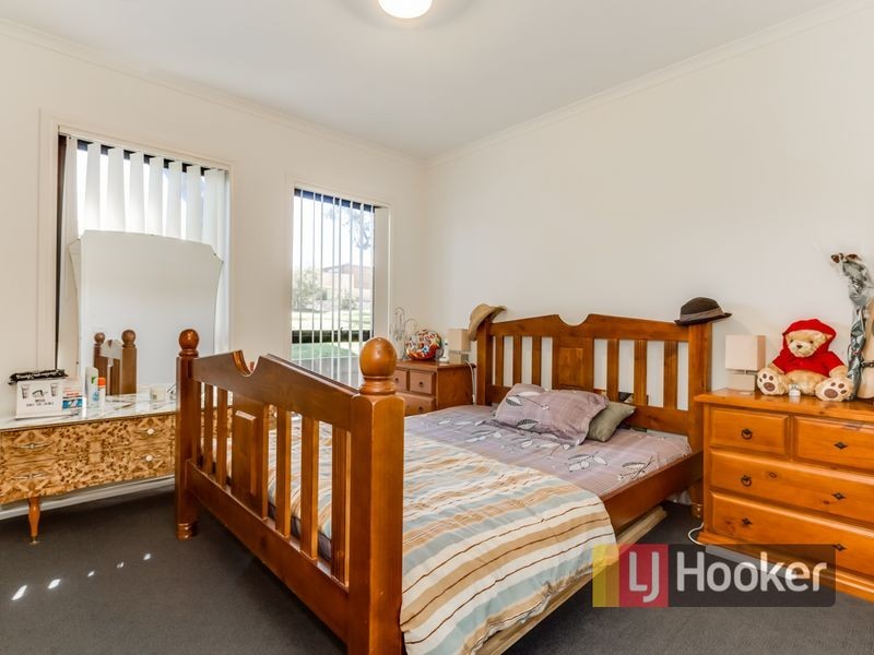 16/103 Army Road, Pakenham VIC 3810