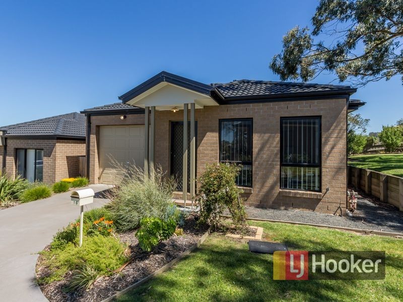16/103 Army Road, Pakenham VIC 3810