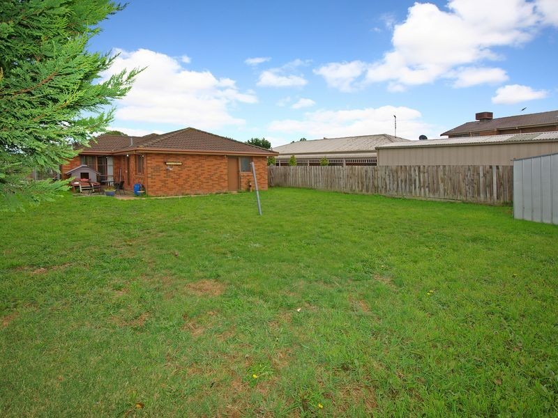 34 Smethurst Avenue, Pakenham VIC 3810