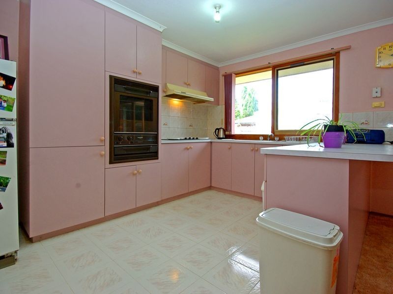 34 Smethurst Avenue, Pakenham VIC 3810