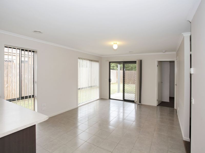 50 Pommel Street, Pakenham VIC 3810