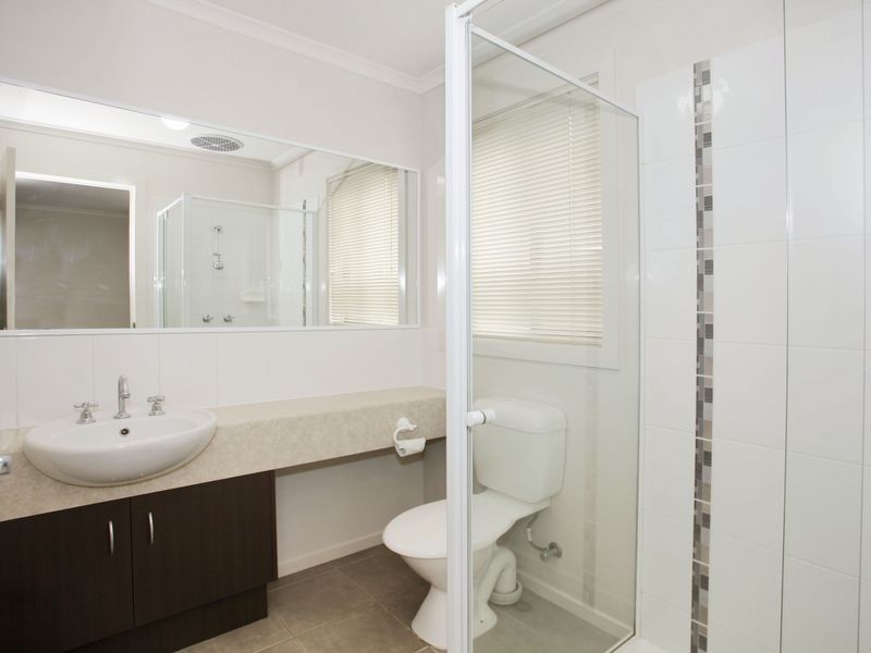 50 Pommel Street, Pakenham VIC 3810