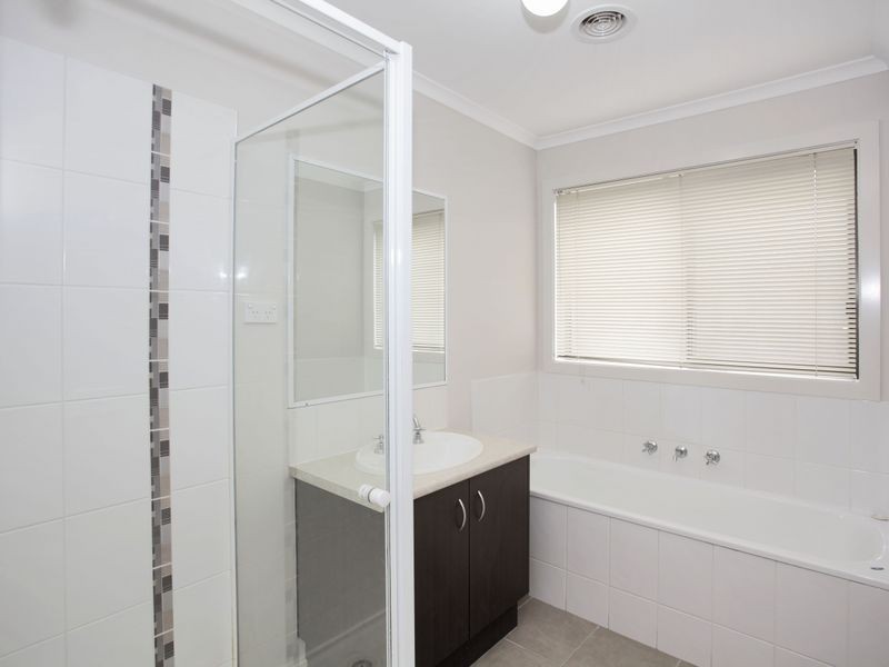 50 Pommel Street, Pakenham VIC 3810