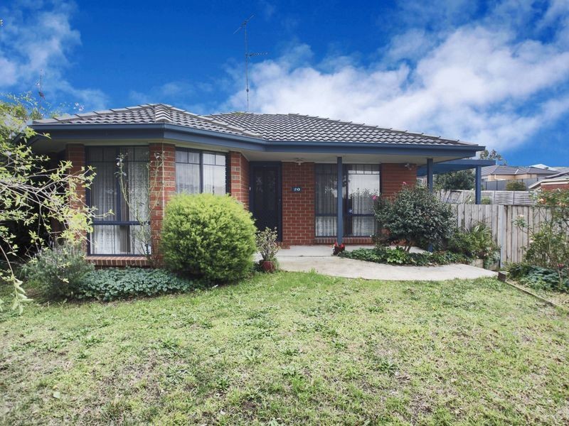 20 Adrian Drive, Pakenham VIC 3810
