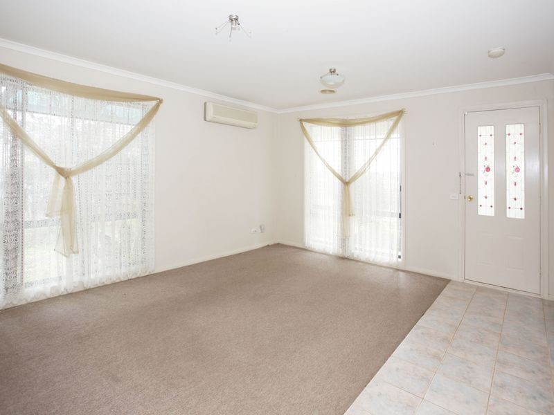 20 Adrian Drive, Pakenham VIC 3810