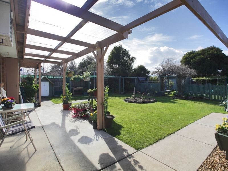 1 Bluegrass Crescent, Pakenham VIC 3810