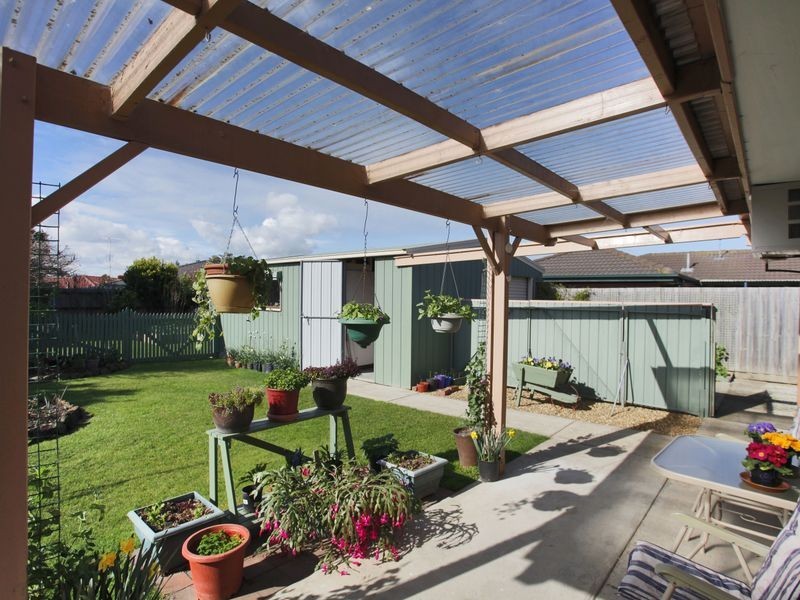 1 Bluegrass Crescent, Pakenham VIC 3810