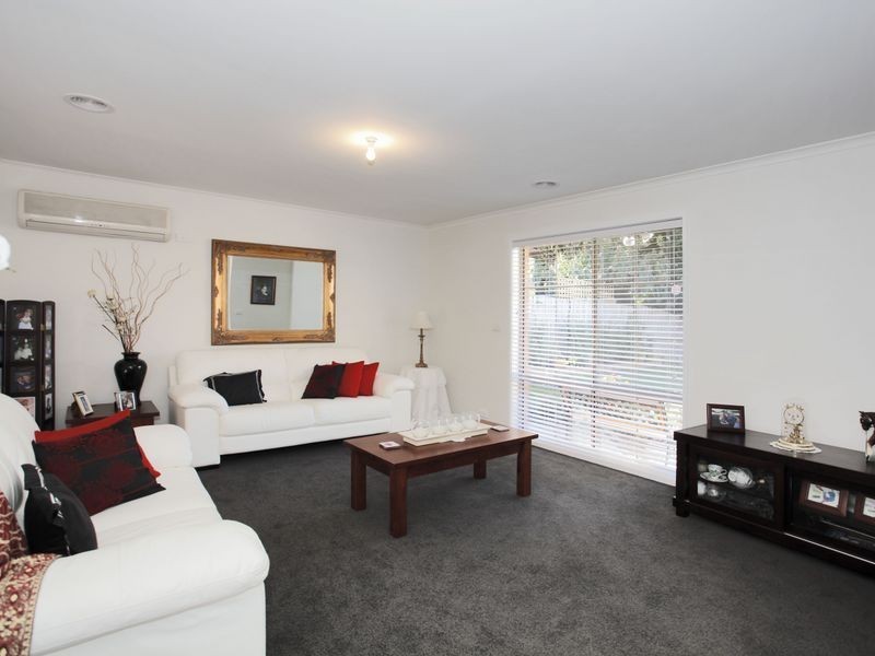 9 Kelly Court, Pakenham VIC 3810