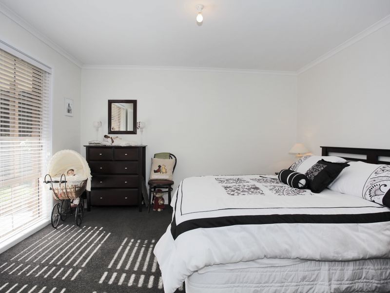 9 Kelly Court, Pakenham VIC 3810