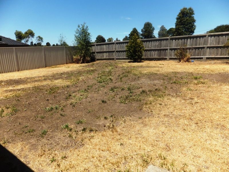 3 Genoa Grove, Pakenham VIC 3810