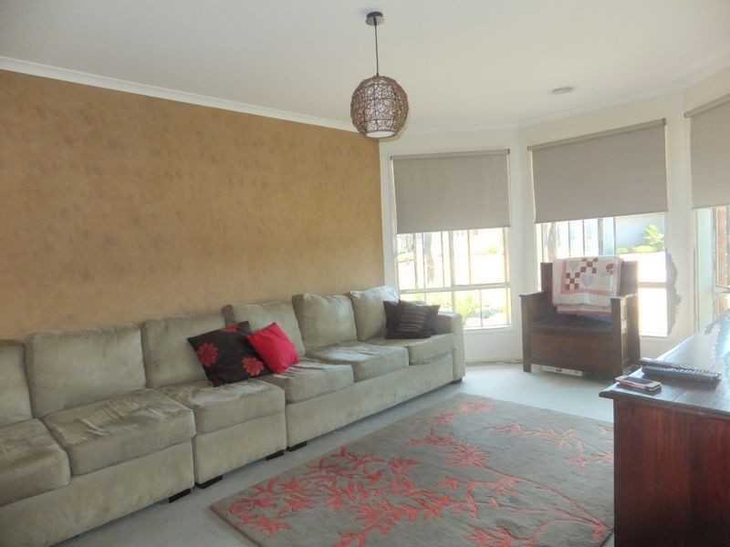 3 Genoa Grove, Pakenham VIC 3810