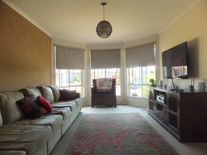 3 Genoa Grove, Pakenham VIC 3810