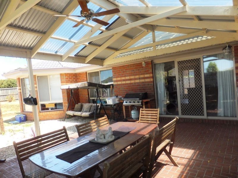 3 Genoa Grove, Pakenham VIC 3810