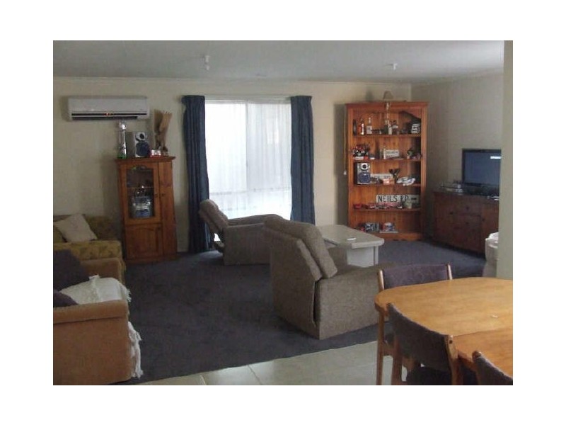 5 Laurina Link, Pakenham VIC 3810