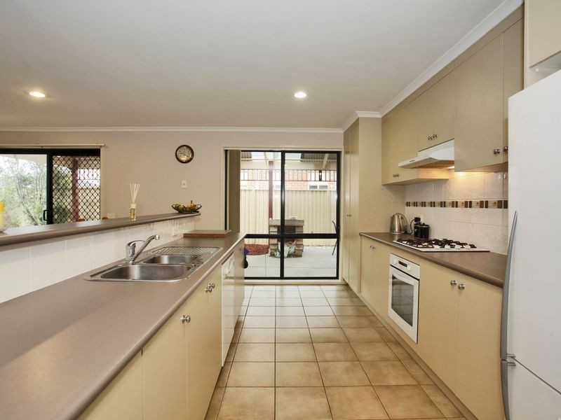 39 Bluehills Boulevard, Pakenham VIC 3810