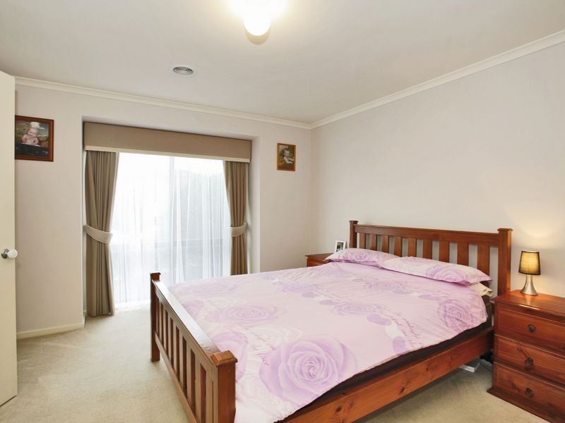 39 Bluehills Boulevard, Pakenham VIC 3810