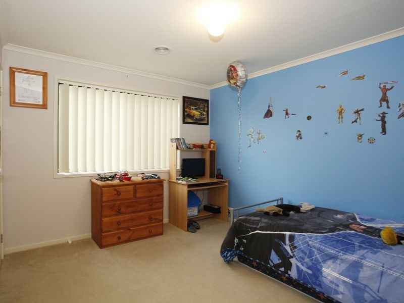 39 Bluehills Boulevard, Pakenham VIC 3810