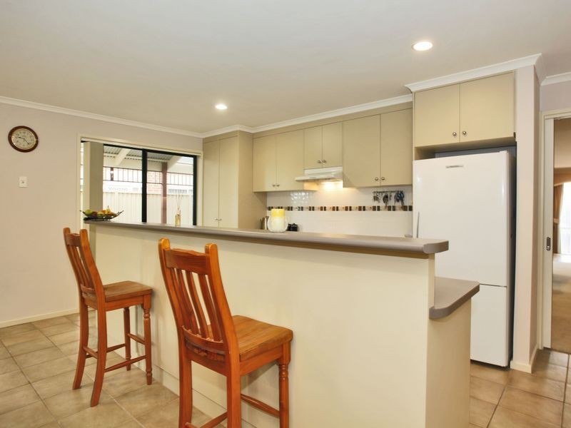 39 Bluehills Boulevard, Pakenham VIC 3810