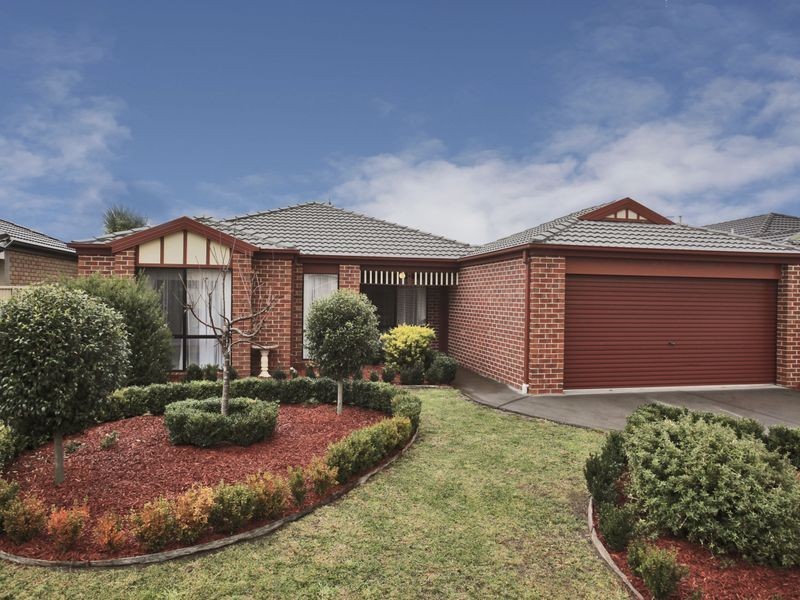 39 Bluehills Boulevard, Pakenham VIC 3810