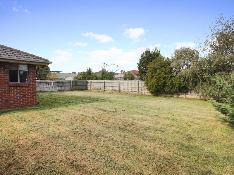 32 Grevillea Place, Pakenham VIC 3810