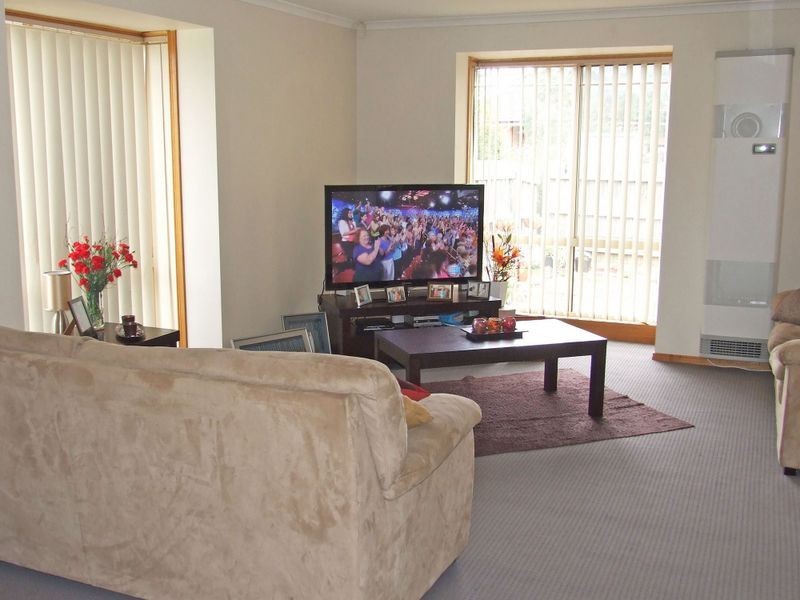 20 Maria Crescent, Pakenham VIC 3810