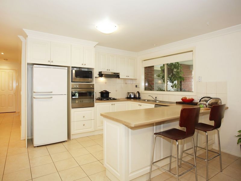 6 Dobell Street, Pakenham VIC 3810