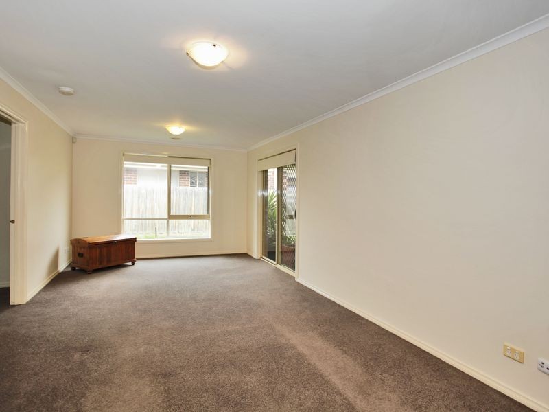 6 Dobell Street, Pakenham VIC 3810