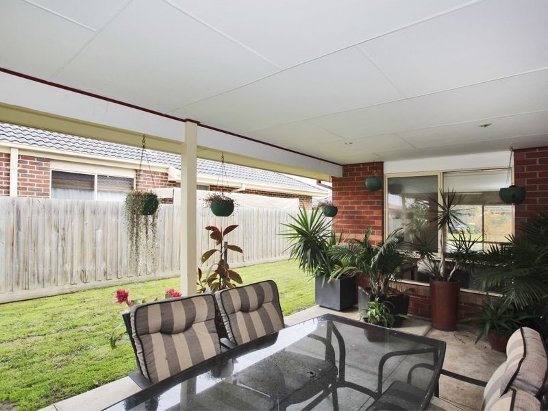 6 Dobell Street, Pakenham VIC 3810