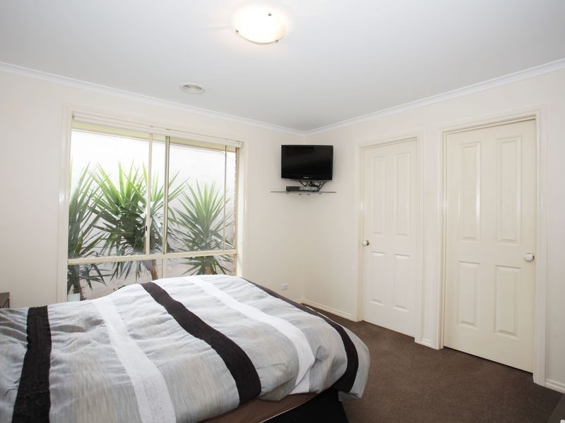 6 Dobell Street, Pakenham VIC 3810