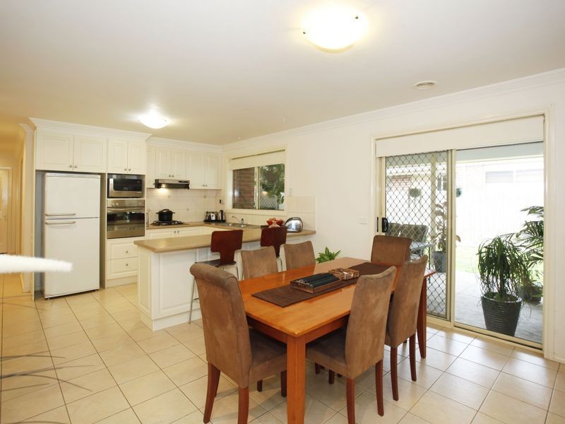 6 Dobell Street, Pakenham VIC 3810