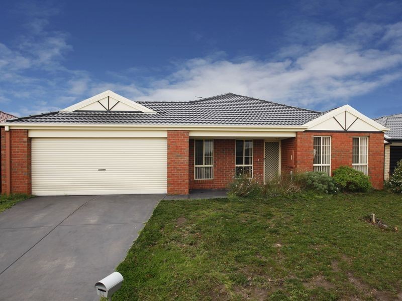 51 Clifford Drive, Pakenham VIC 3810