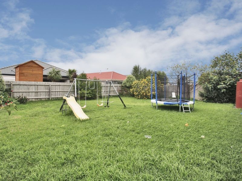 51 Clifford Drive, Pakenham VIC 3810