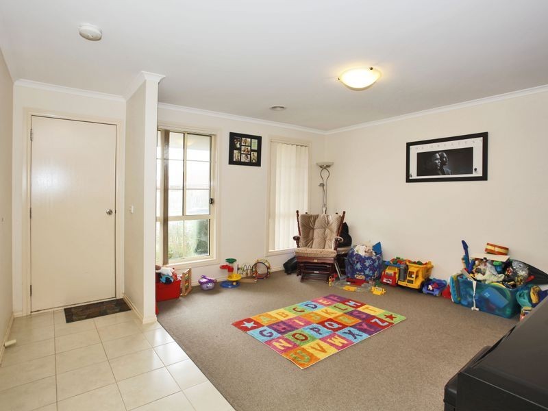 51 Clifford Drive, Pakenham VIC 3810